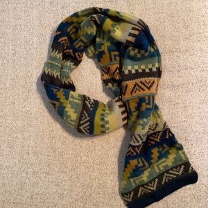 EUC - Long Peruvian Alpaca Scarf